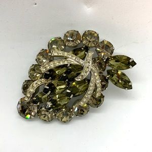 VTG BROOCH CRYSTALS/RHINESTONES GRAPE CLUSTER